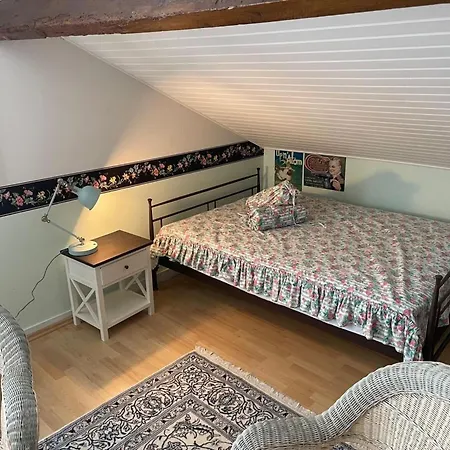 Cabin In Barzan With Swimming Pool 度假居 *